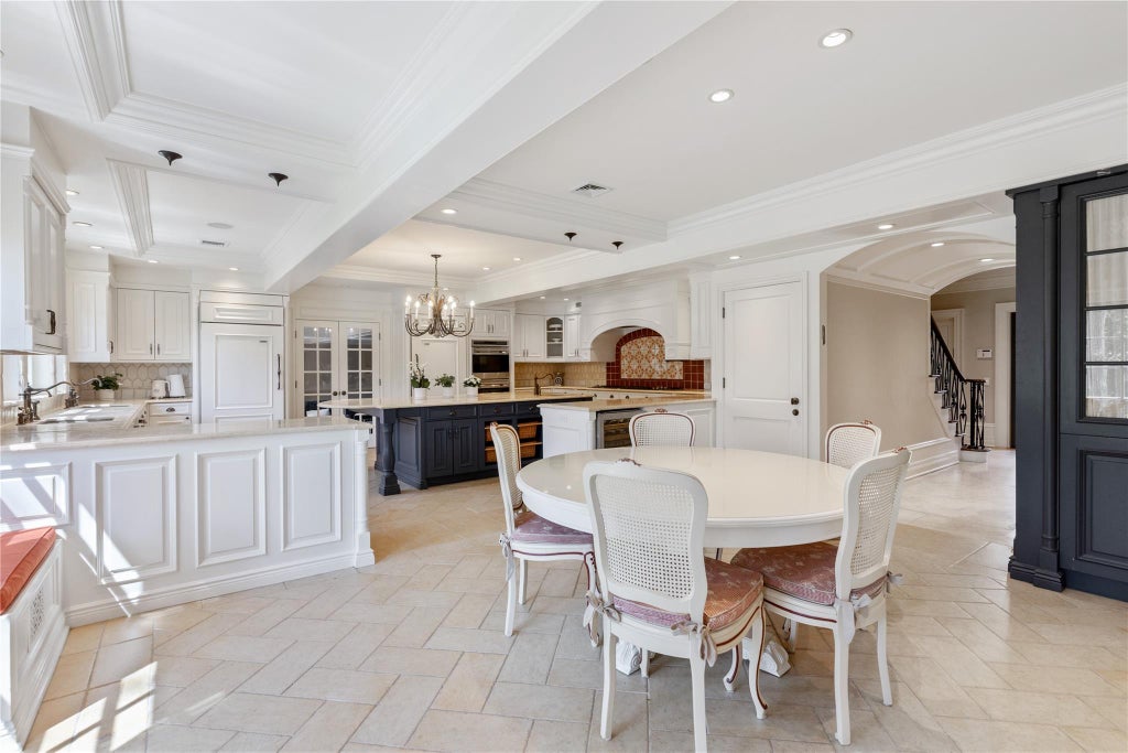 22 of 49 - 6b Blue Sea Lane, Great Neck, NY