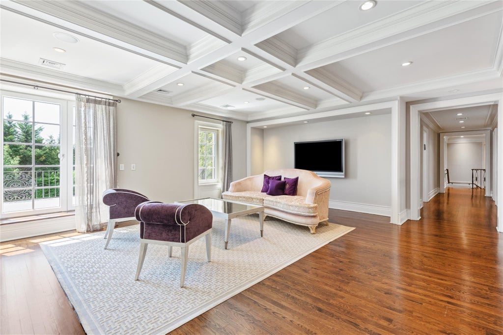30 of 49 - 6b Blue Sea Lane, Great Neck, NY