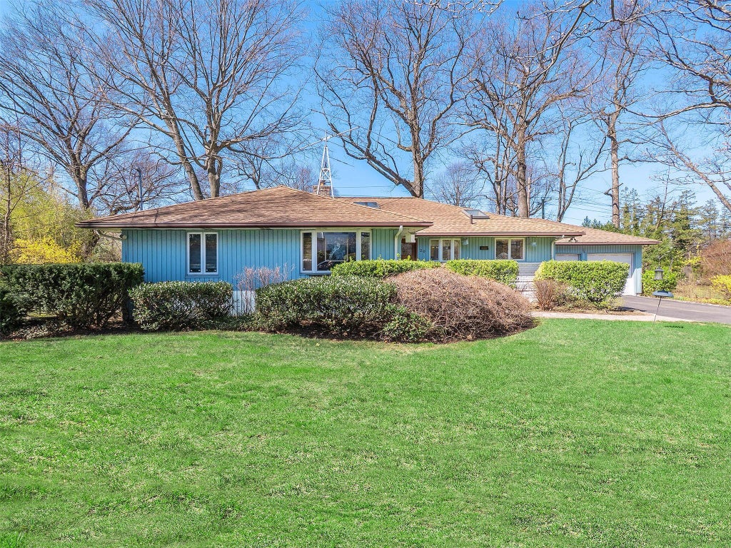 1 of 30 - 20 The Hemlocks, Roslyn Estates, NY