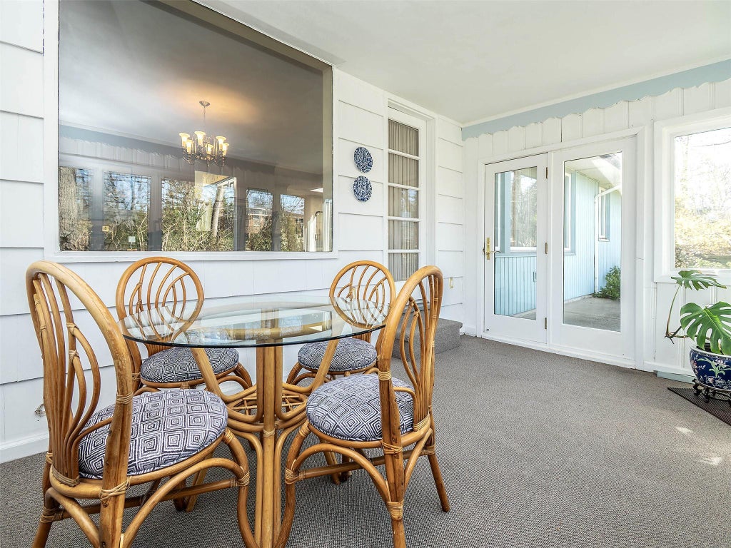 10 of 30 - 20 The Hemlocks, Roslyn Estates, NY