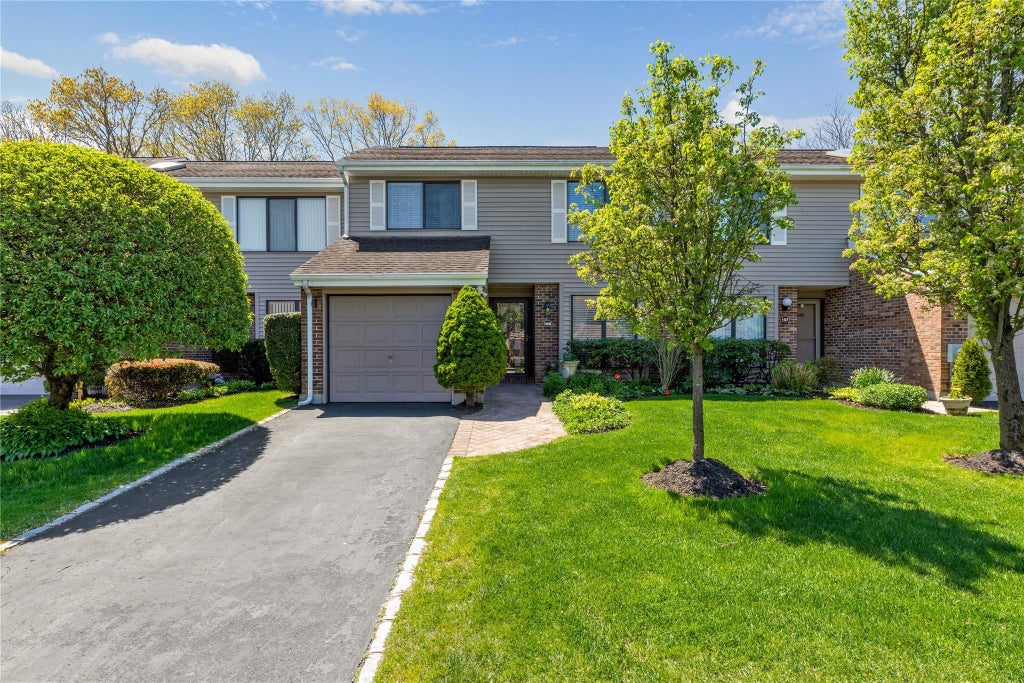 1 of 33 - 108 Hidden Ponds Circle, Smithtown, NY