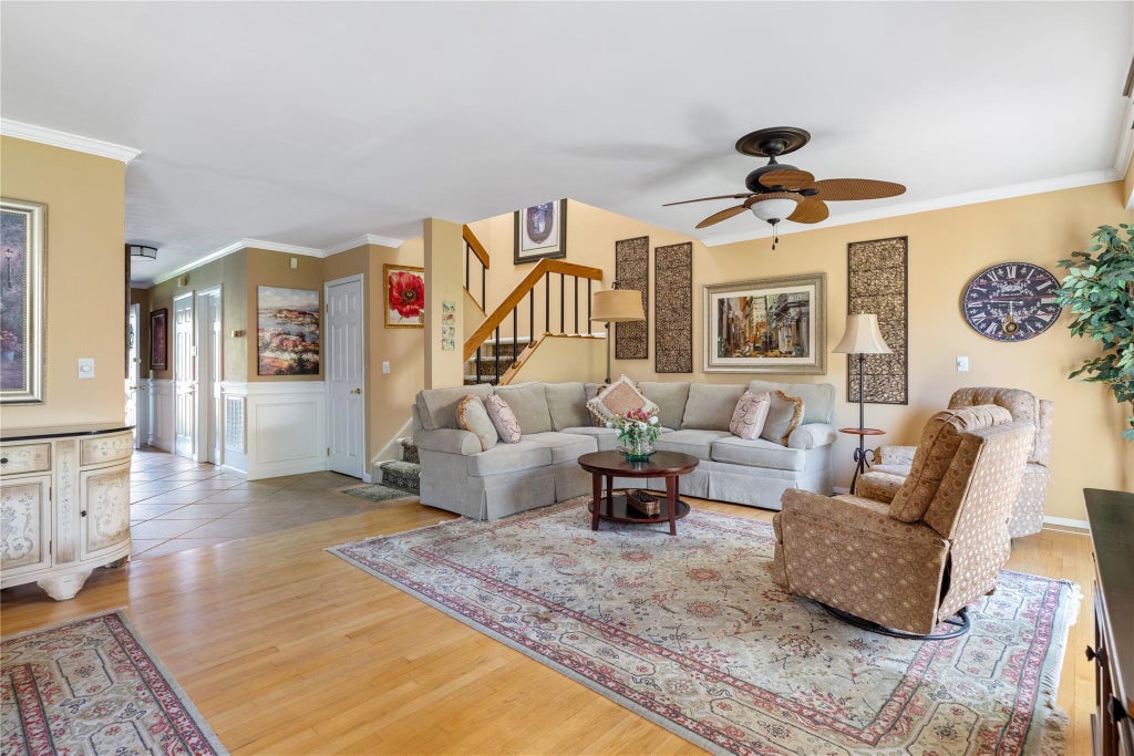 13 of 33 - 108 Hidden Ponds Circle, Smithtown, NY