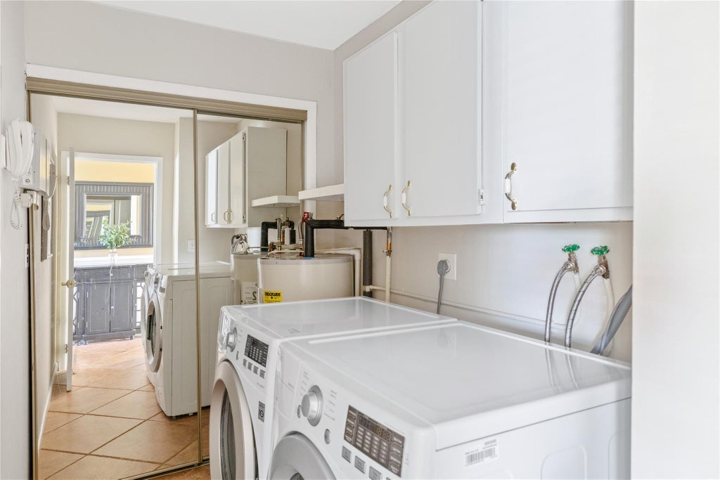 14 of 33 - 108 Hidden Ponds Circle, Smithtown, NY