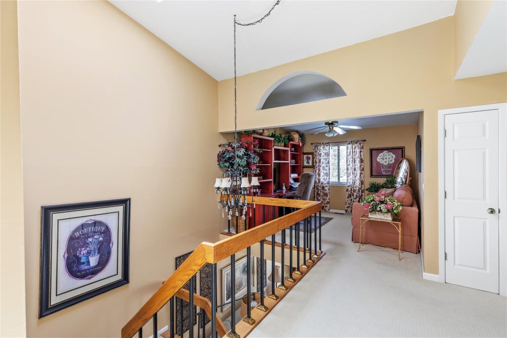 17 of 33 - 108 Hidden Ponds Circle, Smithtown, NY