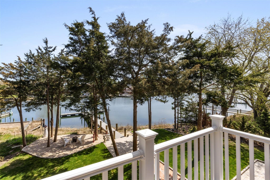 21 of 33 - 254 Overlook Drive, Aquebogue, NY