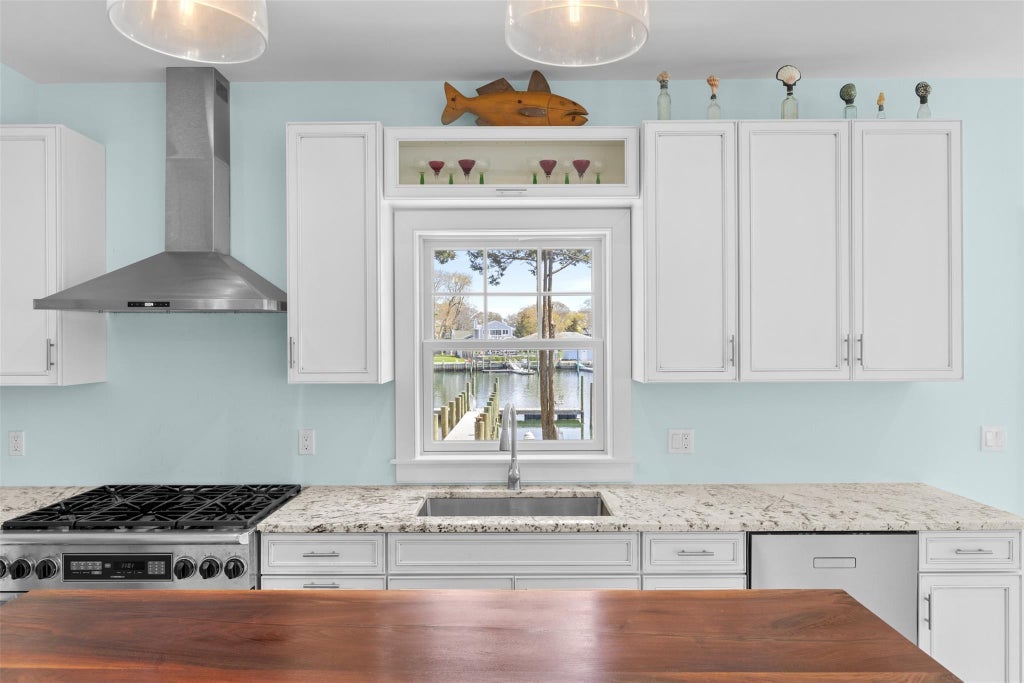 6 of 33 - 254 Overlook Drive, Aquebogue, NY