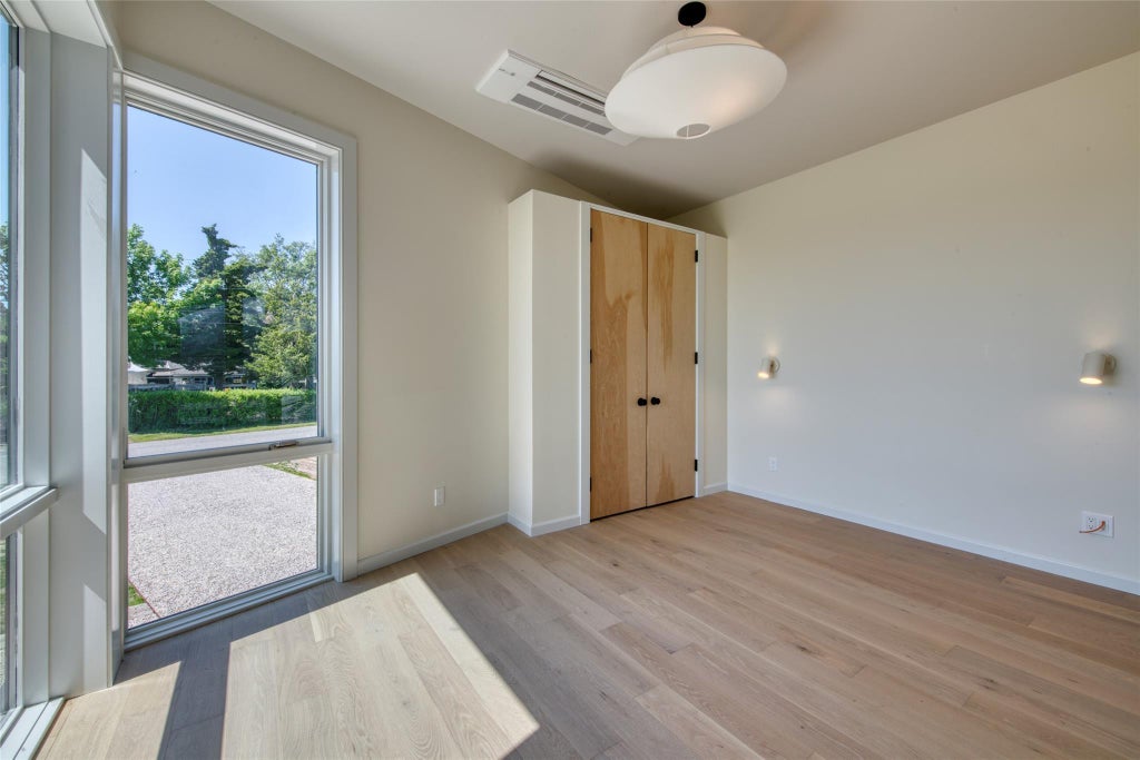 19 of 31 - 305 Narrow River Road, Orient, NY