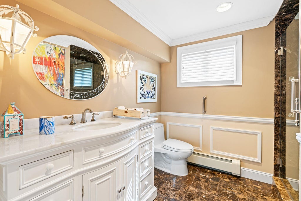22 of 35 - 39 Bucknell Drive, Plainview, NY