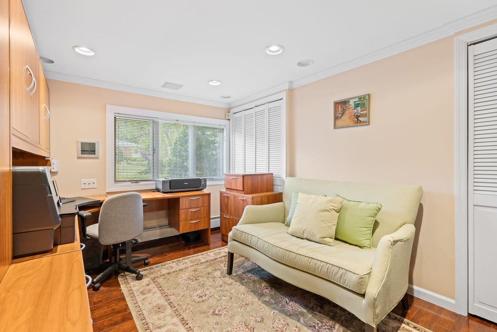 24 of 35 - 39 Bucknell Drive, Plainview, NY