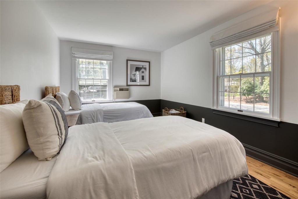 9 of 19 - 75 Gull Pond Lane, Greenport, NY
