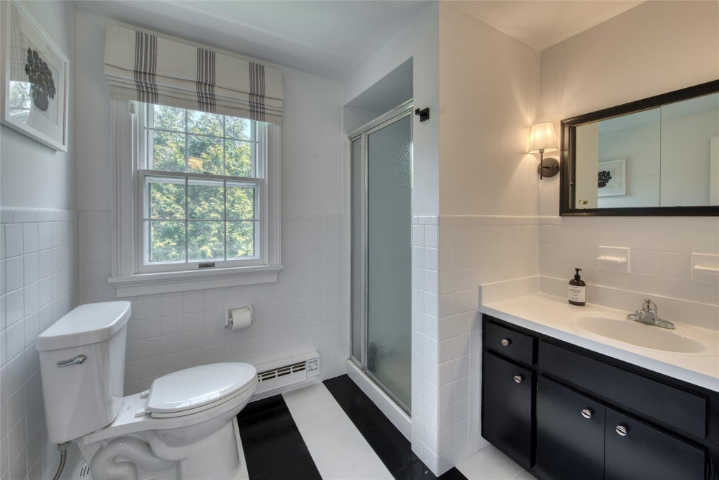 12 of 19 - 75 Gull Pond Lane, Greenport, NY