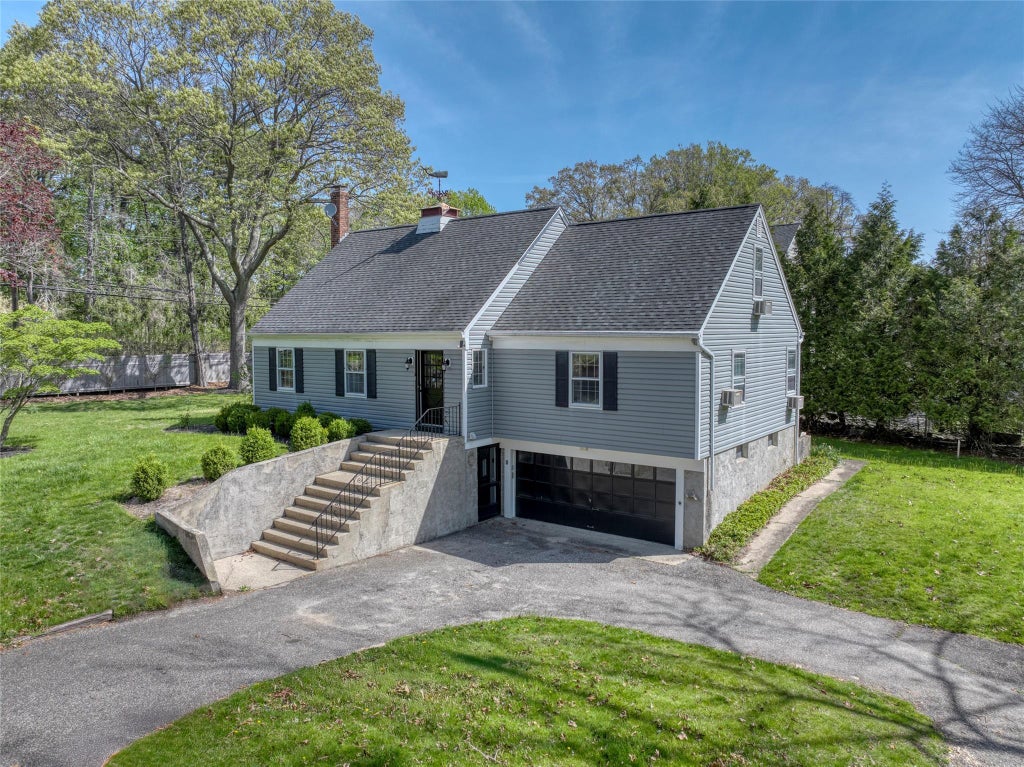 14 of 19 - 75 Gull Pond Lane, Greenport, NY