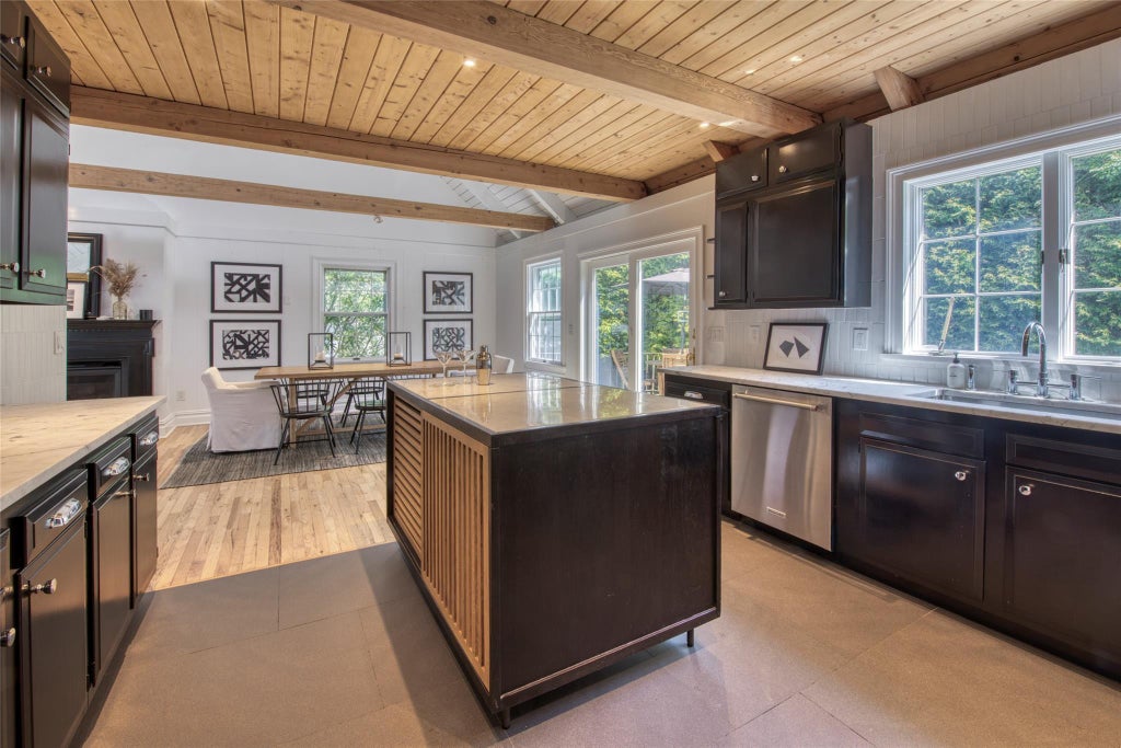 5 of 19 - 75 Gull Pond Lane, Greenport, NY