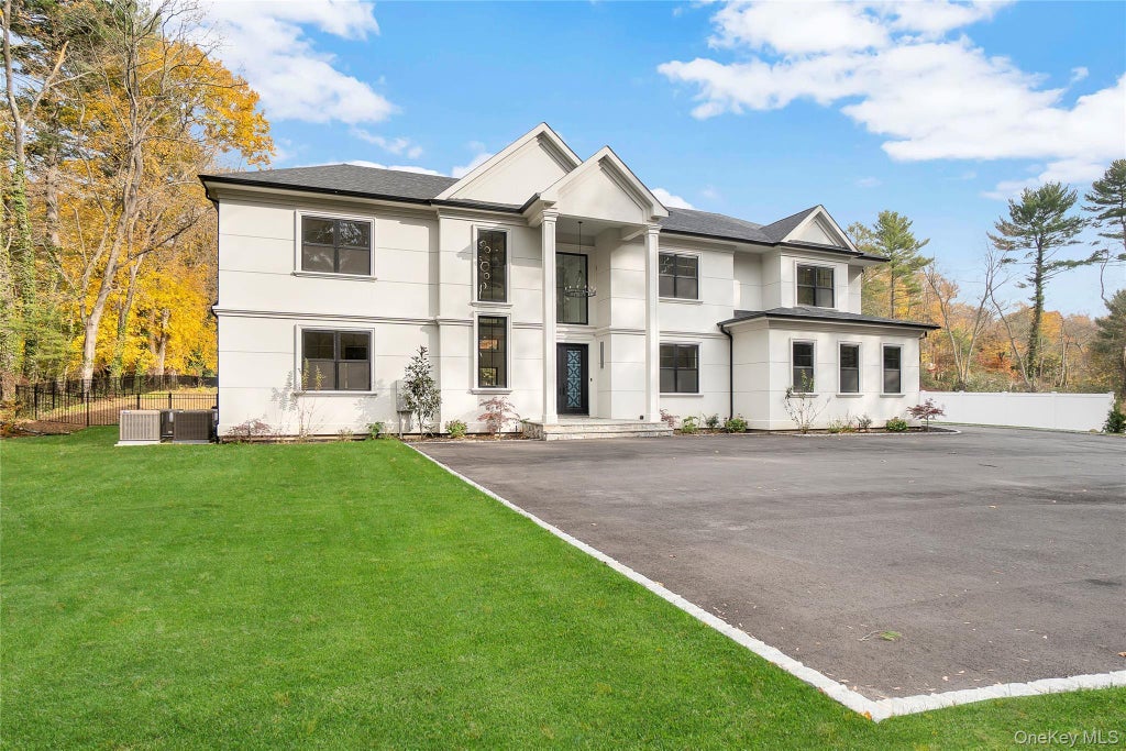 412 Mill River Road, Oyster Bay