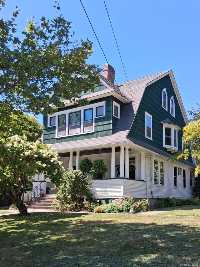 24 Mountain Avenue, Cold Spring