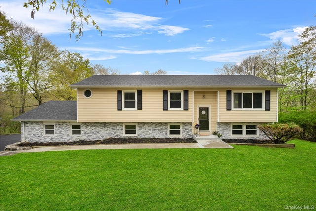 122 Susan Drive, Poughquag