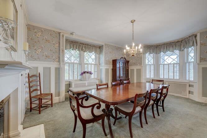 10 of 39 - 76 Argyle Avenue, Babylon, NY