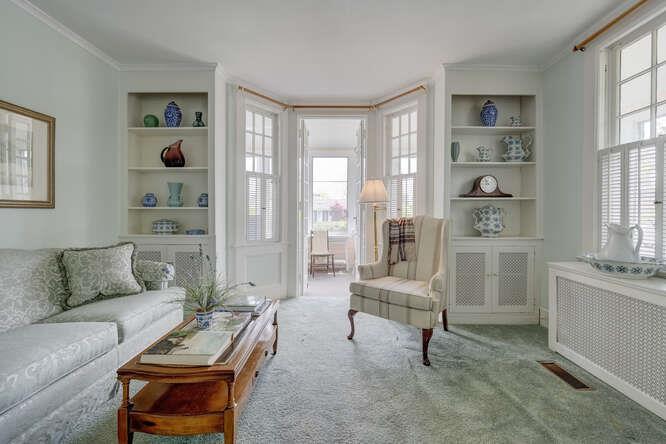 13 of 39 - 76 Argyle Avenue, Babylon, NY