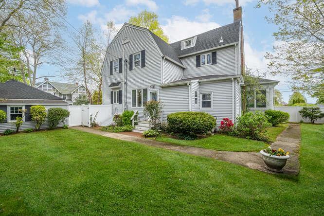 33 of 39 - 76 Argyle Avenue, Babylon, NY