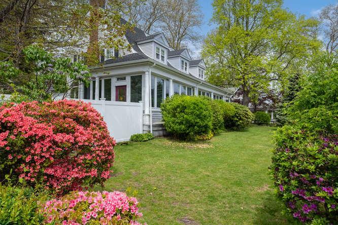 34 of 39 - 76 Argyle Avenue, Babylon, NY