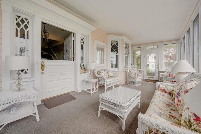 5 of 39 - 76 Argyle Avenue, Babylon, NY