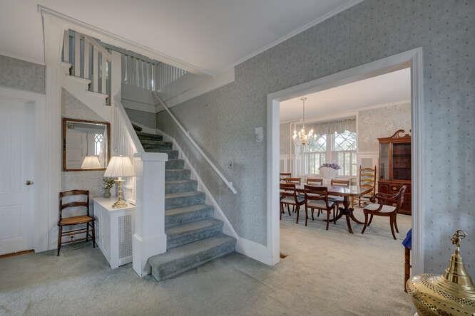 8 of 39 - 76 Argyle Avenue, Babylon, NY