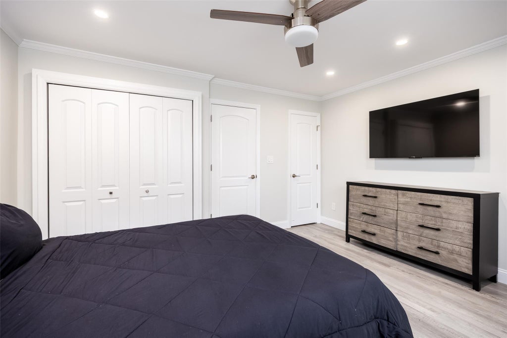 26 of 28 - 200 Merrick Road # F, Amityville, NY