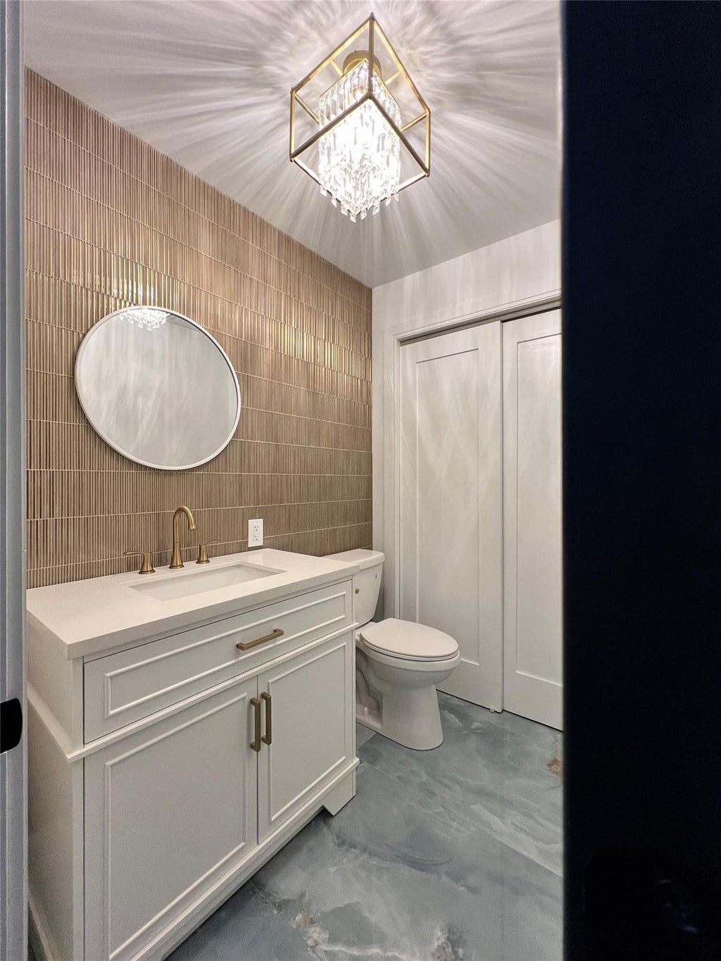 13 of 28 - 480 Vanderbilt Parkway, Dix Hills, NY