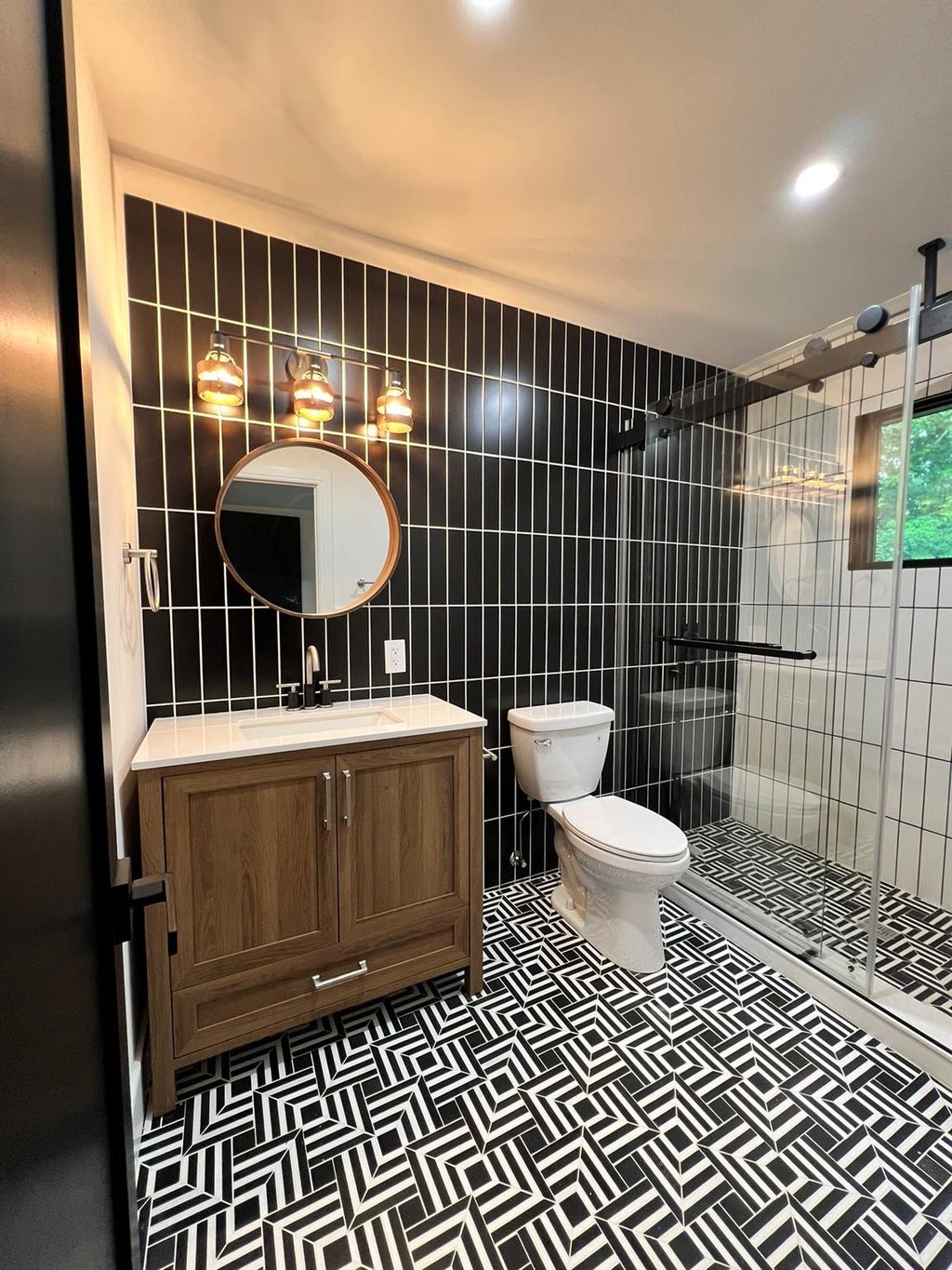 18 of 28 - 480 Vanderbilt Parkway, Dix Hills, NY