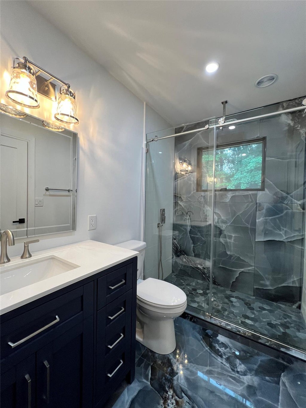 19 of 28 - 480 Vanderbilt Parkway, Dix Hills, NY