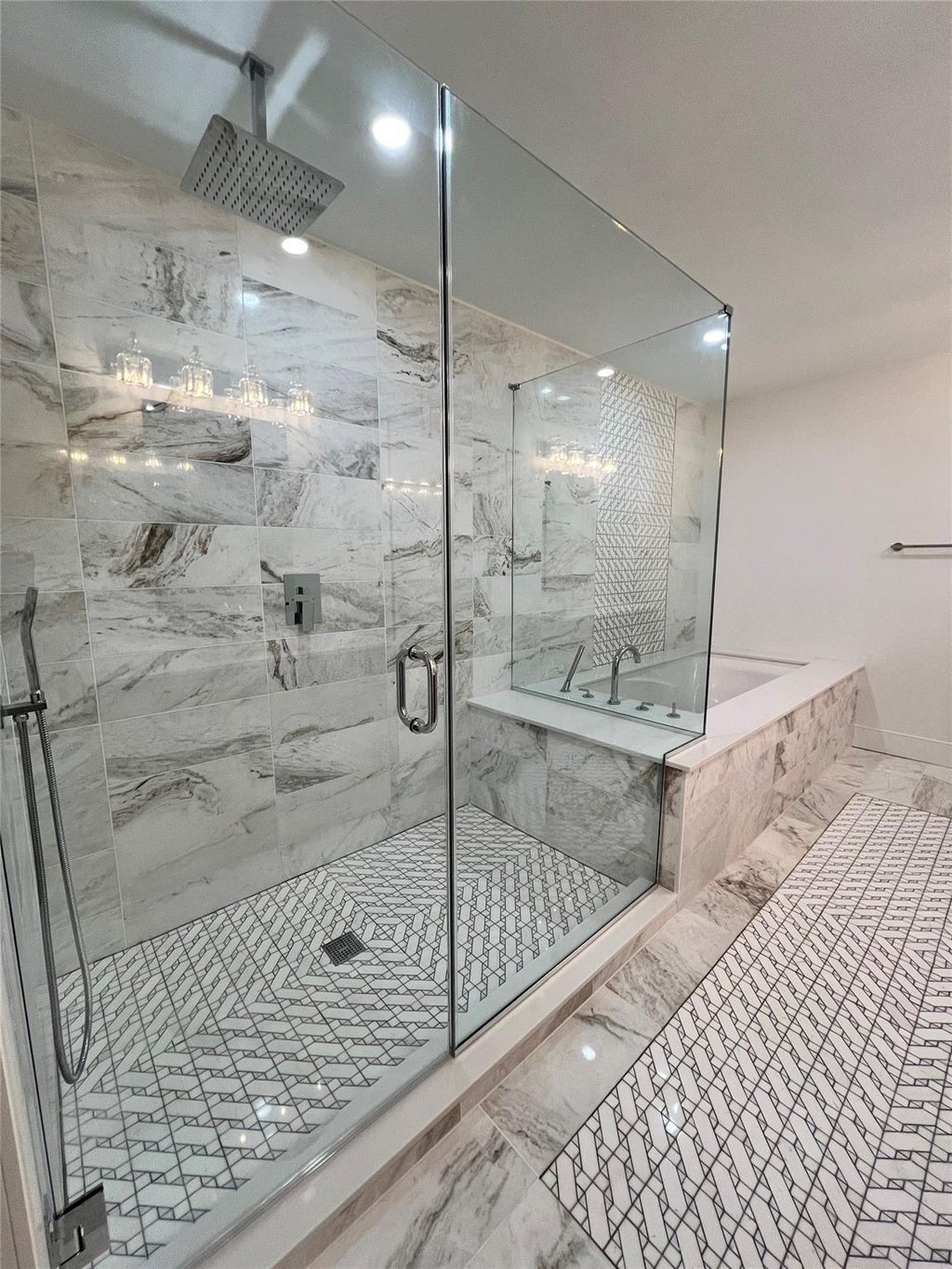 22 of 28 - 480 Vanderbilt Parkway, Dix Hills, NY