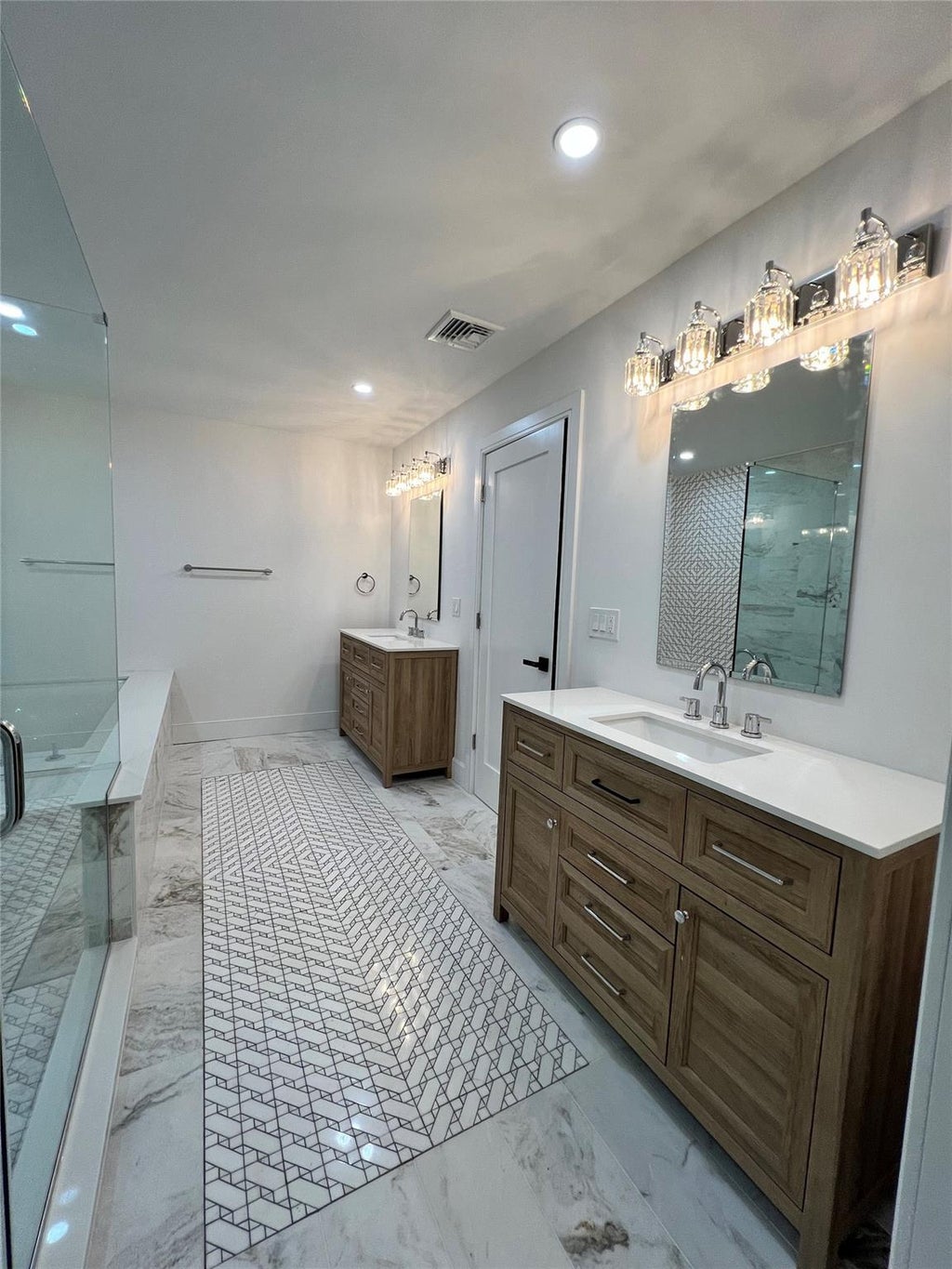 23 of 28 - 480 Vanderbilt Parkway, Dix Hills, NY