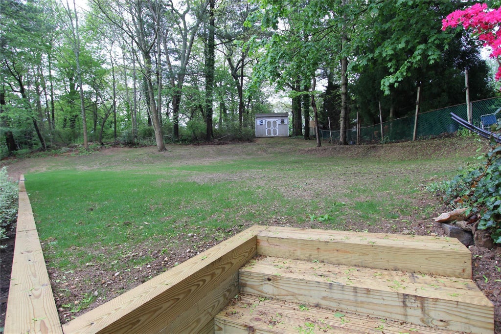 25 of 28 - 480 Vanderbilt Parkway, Dix Hills, NY
