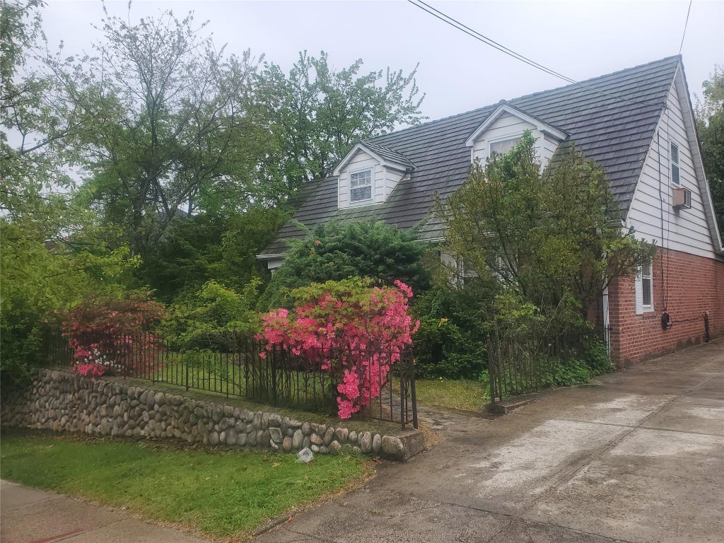 112-30 68 Avenue, Forest Hills