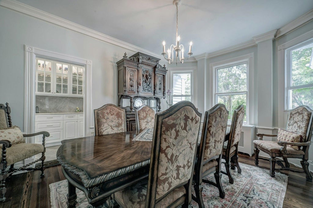 20 of 48 - 89 Duck Pond Road, Glen Cove, NY
