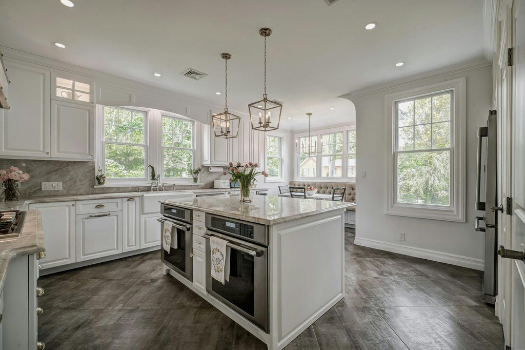 21 of 48 - 89 Duck Pond Road, Glen Cove, NY