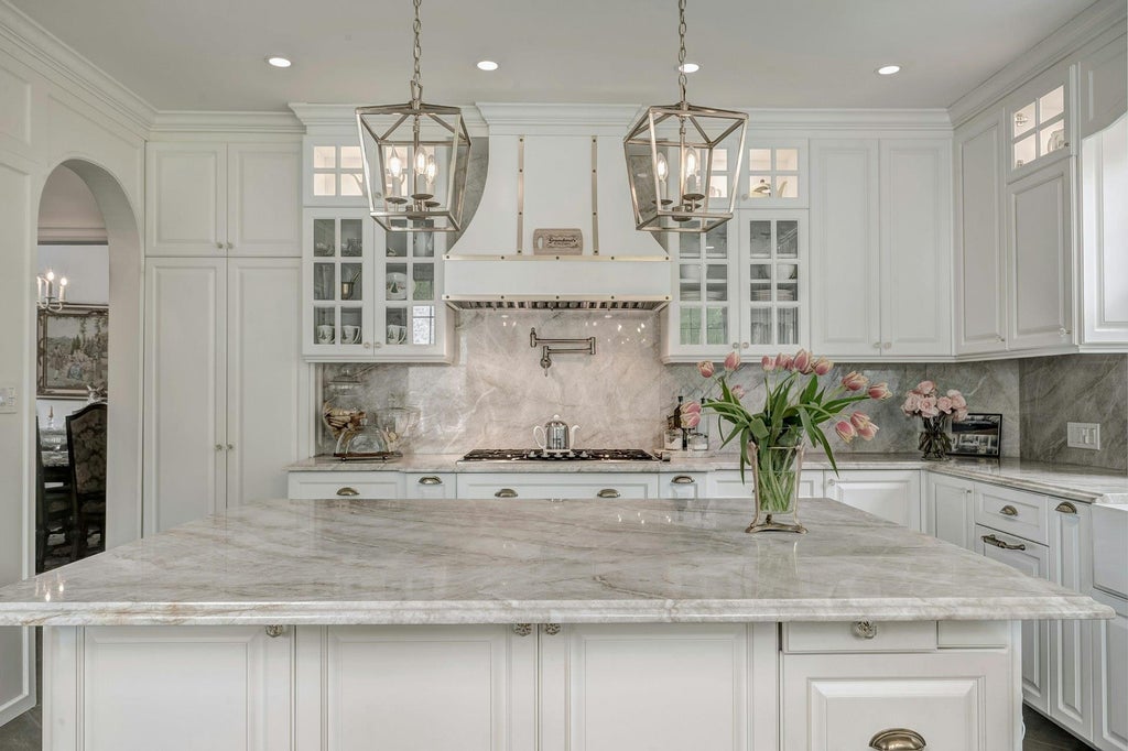 24 of 48 - 89 Duck Pond Road, Glen Cove, NY