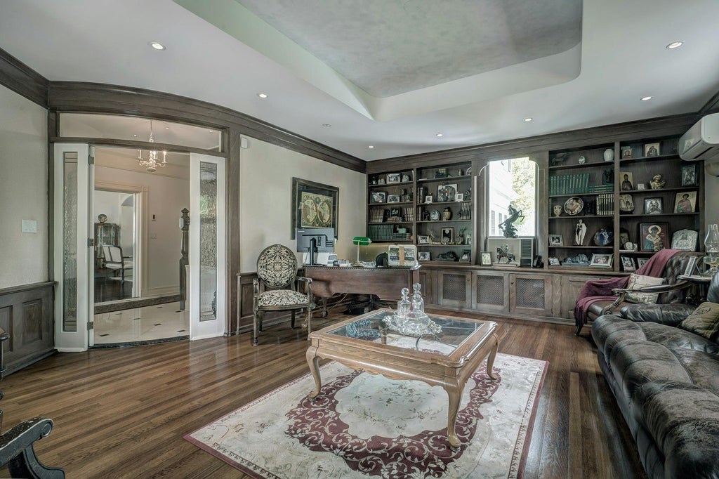 31 of 48 - 89 Duck Pond Road, Glen Cove, NY