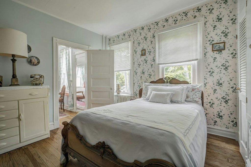 36 of 48 - 89 Duck Pond Road, Glen Cove, NY