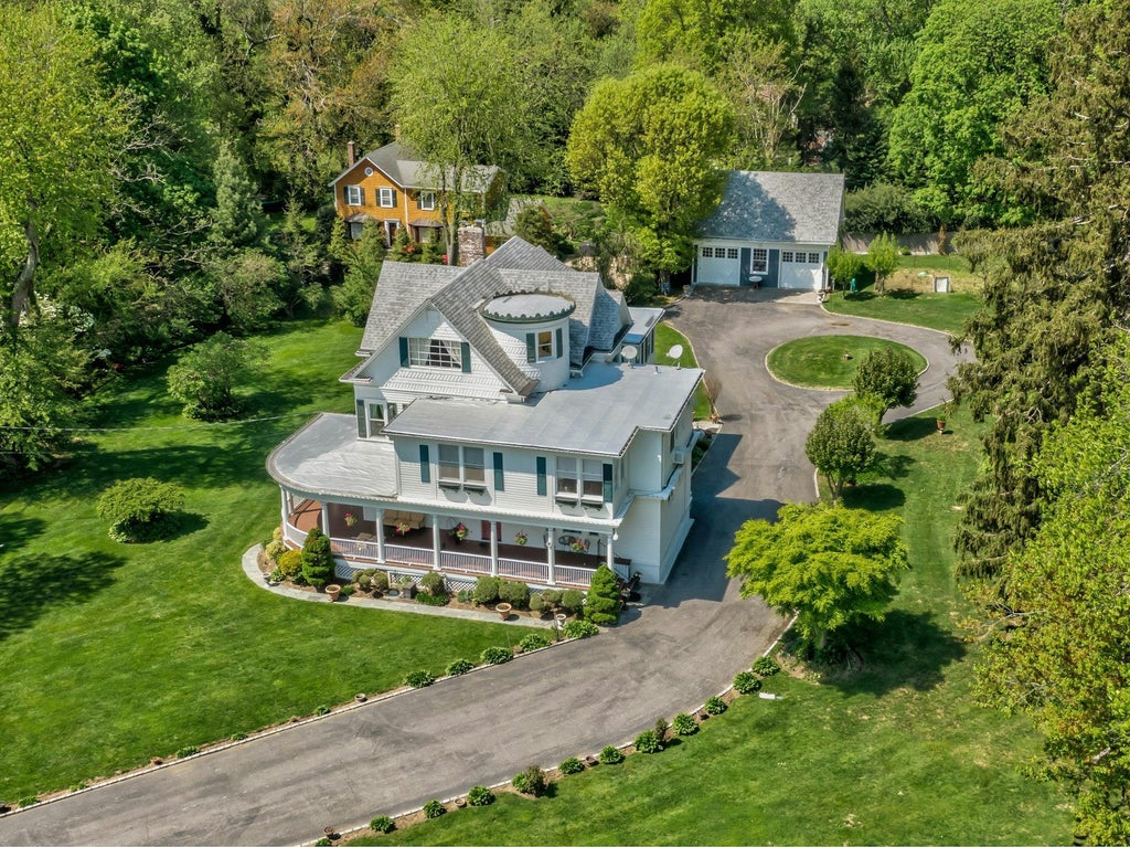45 of 48 - 89 Duck Pond Road, Glen Cove, NY