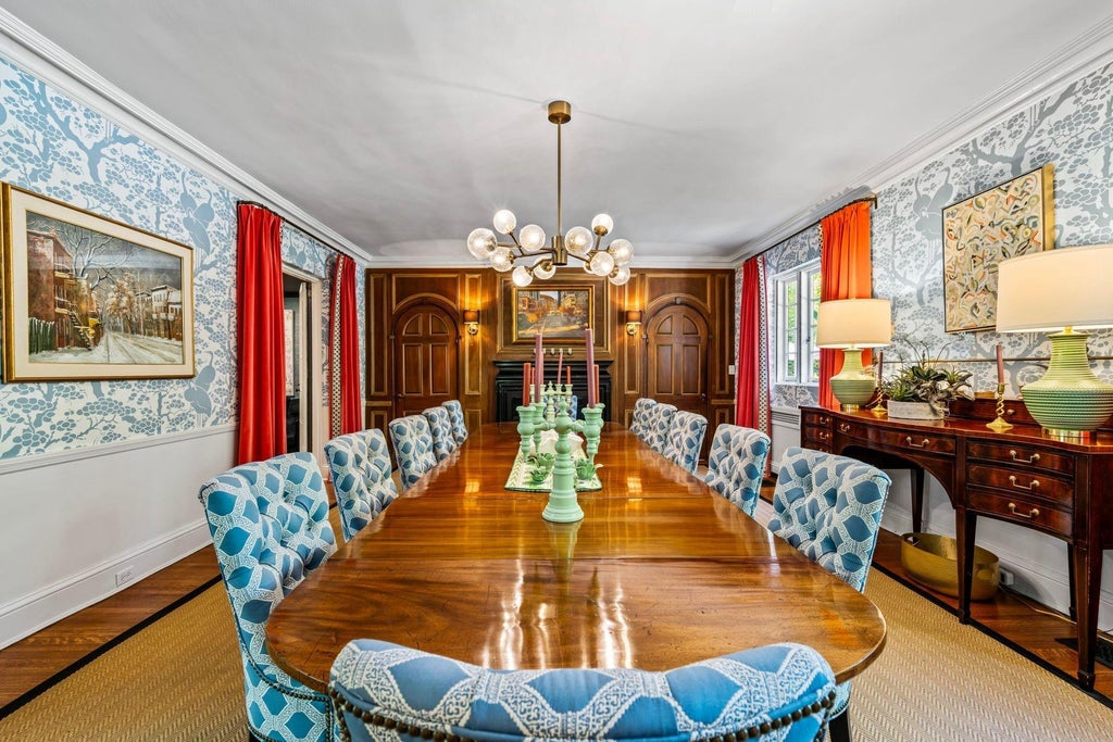 14 of 50 - 770 Chicken Valley Road, Locust Valley, NY