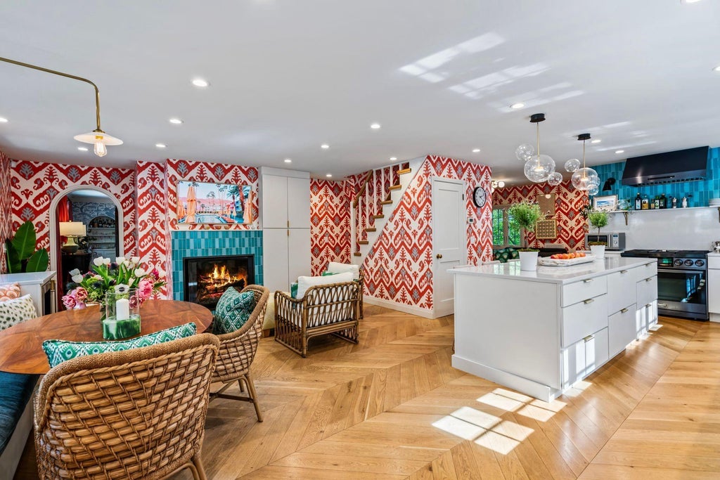 17 of 50 - 770 Chicken Valley Road, Locust Valley, NY