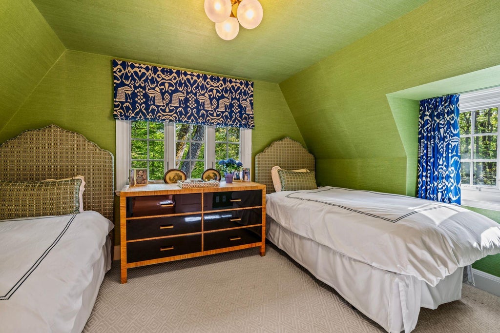 39 of 50 - 770 Chicken Valley Road, Locust Valley, NY