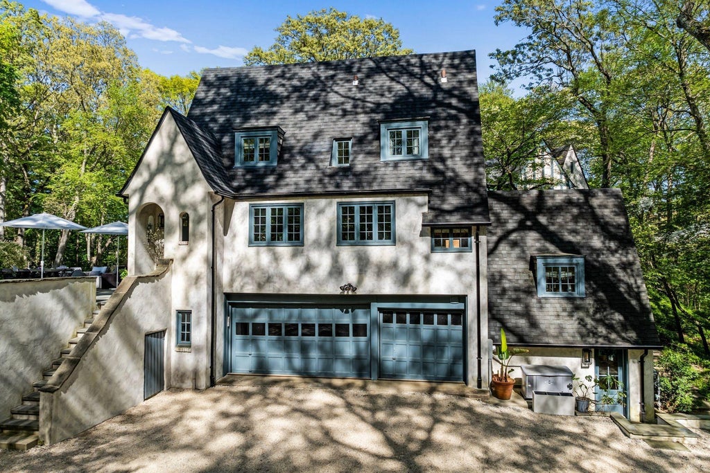 41 of 50 - 770 Chicken Valley Road, Locust Valley, NY