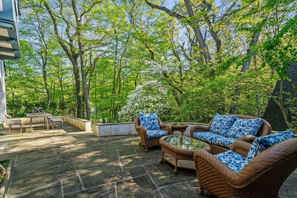 43 of 50 - 770 Chicken Valley Road, Locust Valley, NY