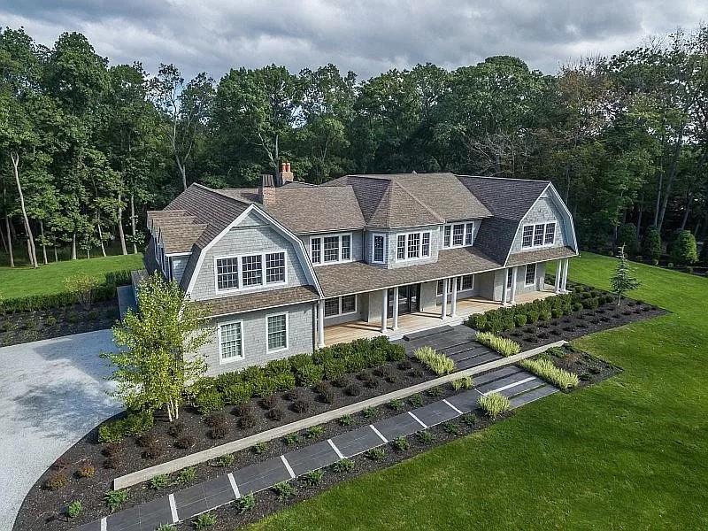 2 of 38 - 2 Short Path, Nissequogue, NY