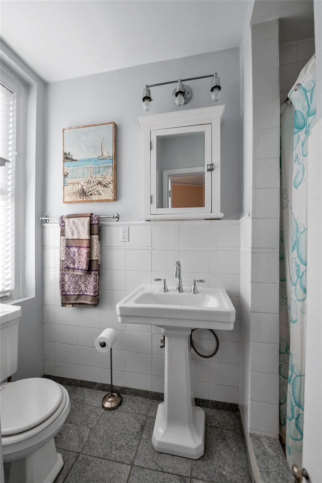 13 of 23 - 8 Barstow Road 3e, Great Neck, NY