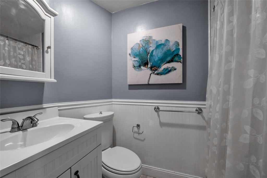 14 of 23 - 8 Barstow Road 3e, Great Neck, NY