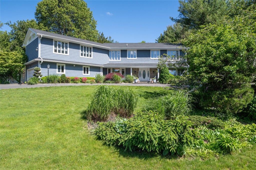 1 of 23 - 1 Anvil Court, Dix Hills, NY