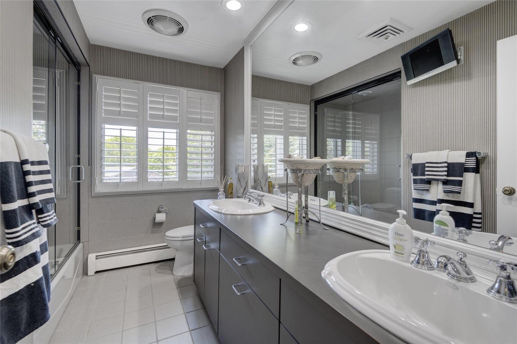 14 of 23 - 1 Anvil Court, Dix Hills, NY